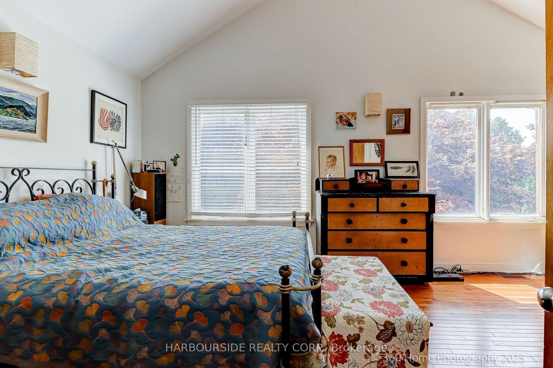 591 Broadway Avenue photo 14