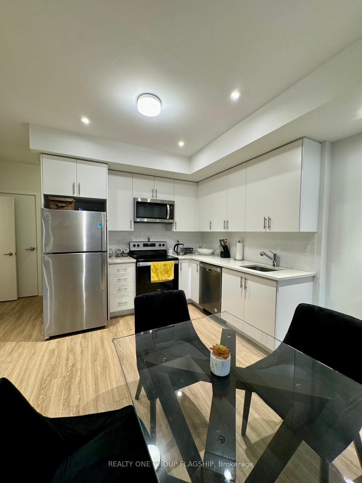 3421 Ridgeway Drive Unit 11 photo 5