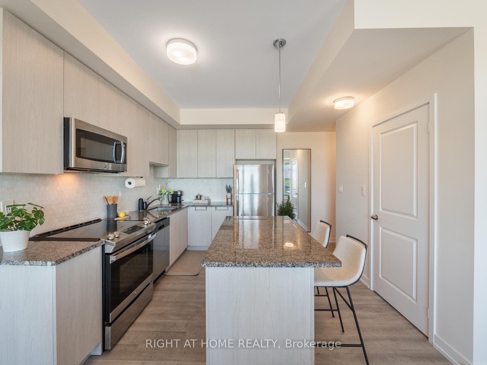 2550 Castlegate Crossing Unit 403 photo 11