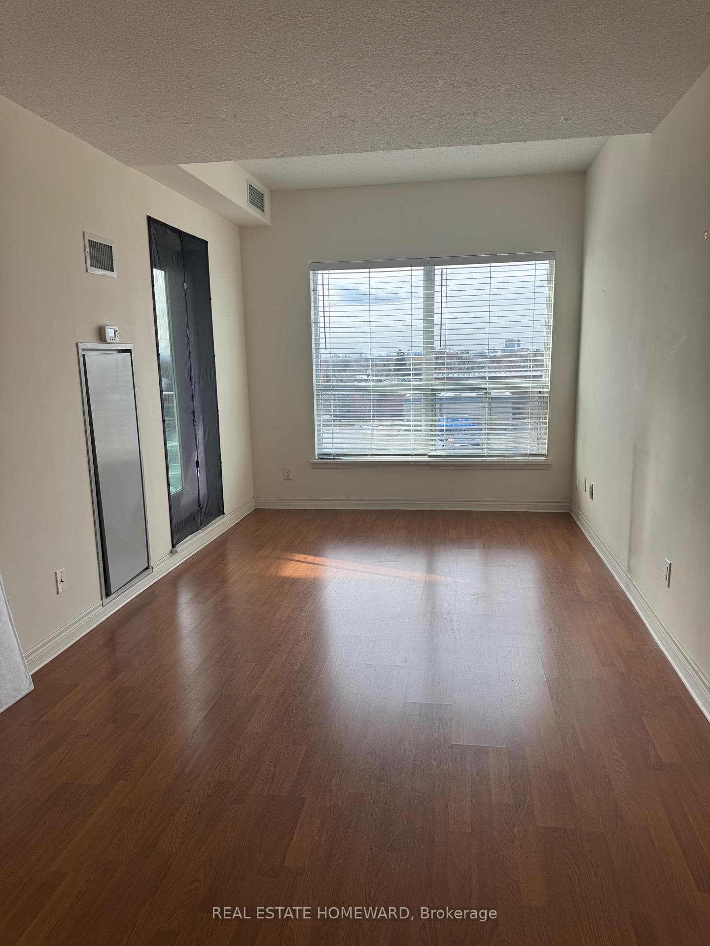 60 Fairfax Crescent Unit 621 photo 11