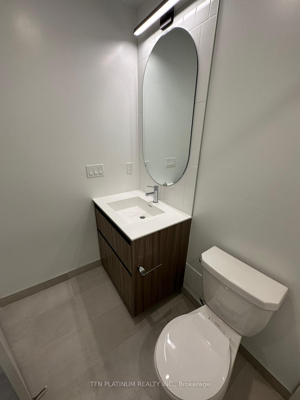 7950 Bathurst Street Unit A820 photo 10