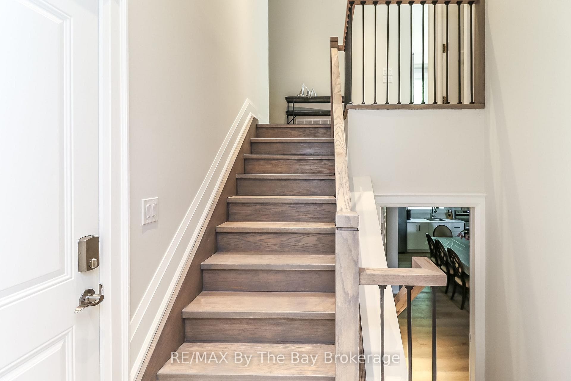 35 48TH Street photo 41