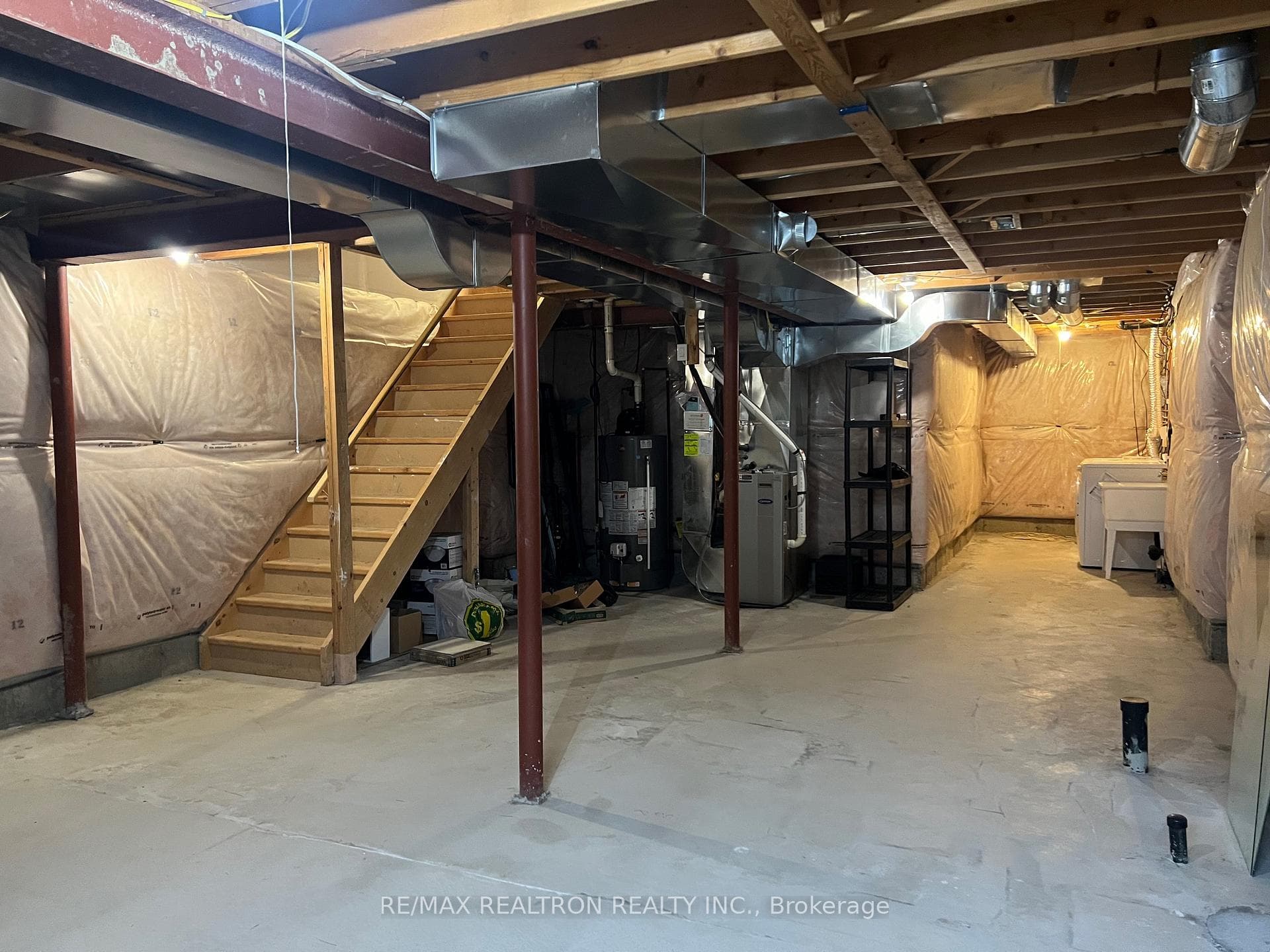 159 Andona Crescent photo 37