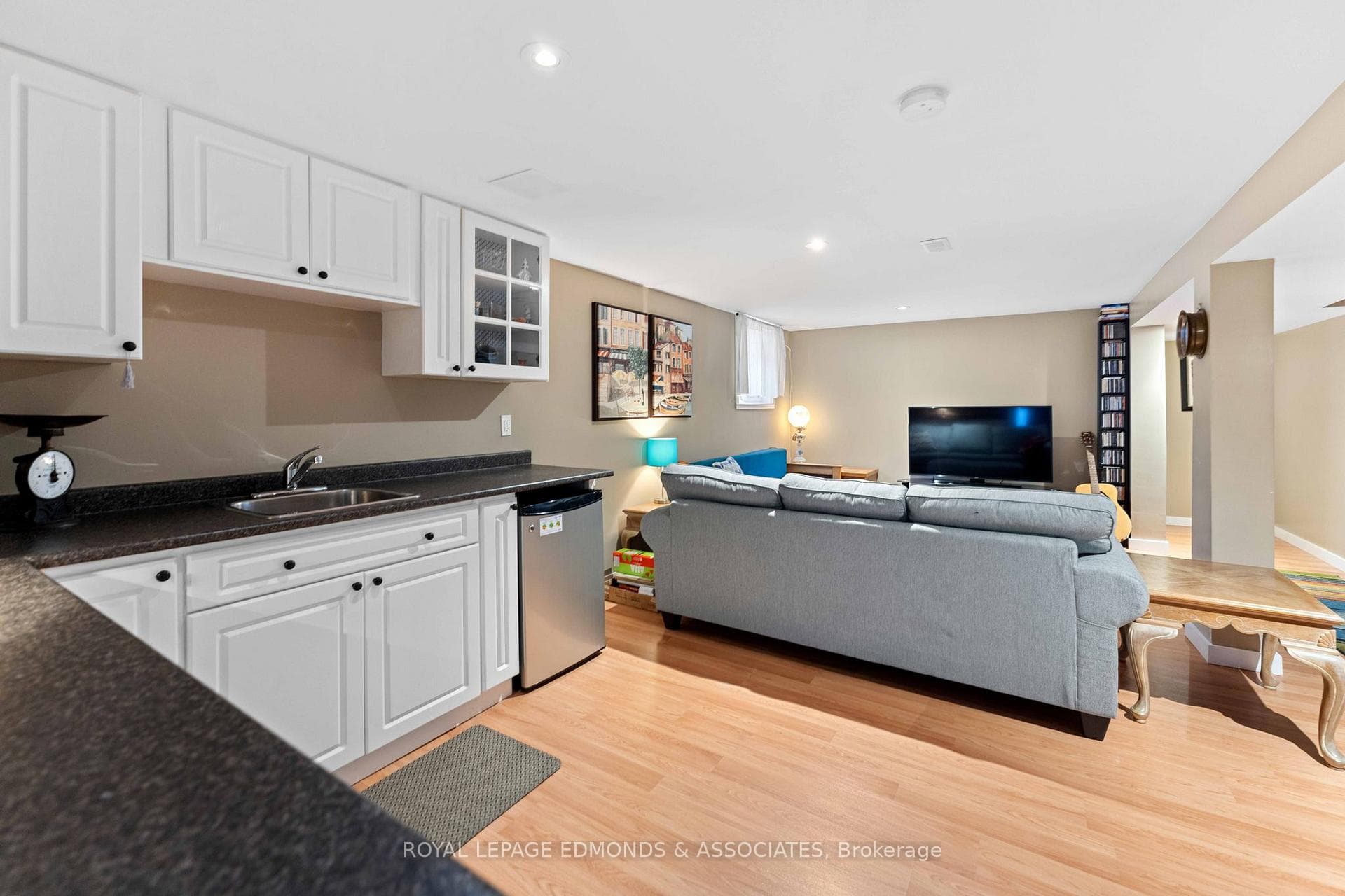 188 Laurier Avenue photo 32