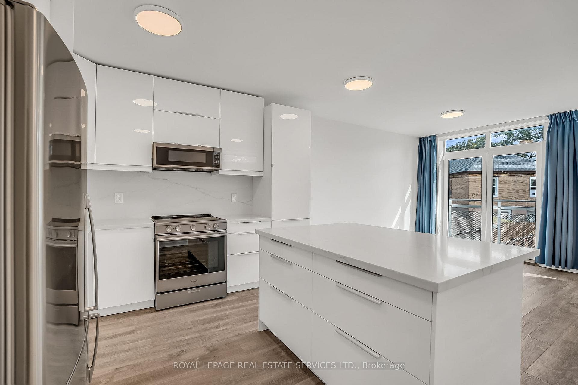 439 Winona Drive Unit C photo 21