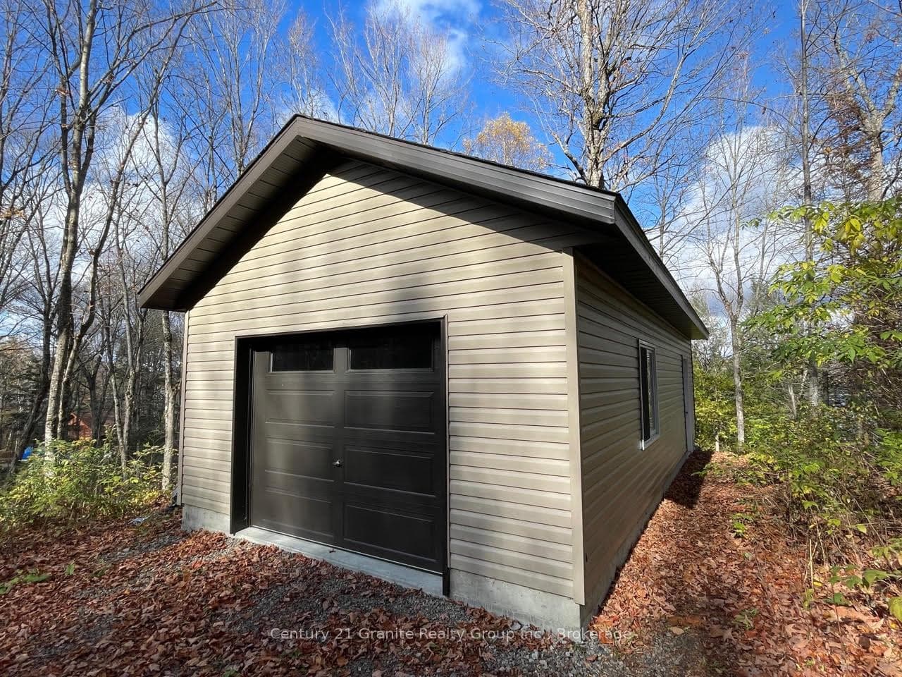 1038 Broken Paddle Road photo 45