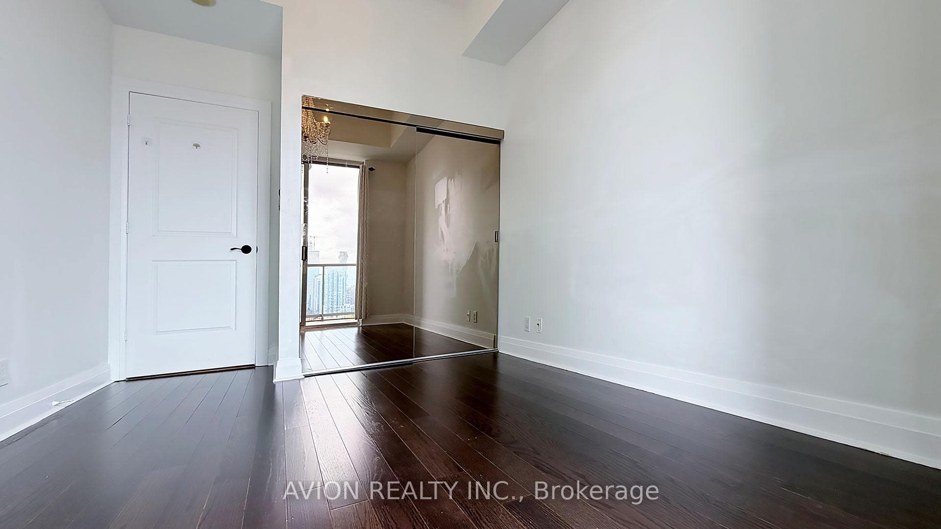 70 Absolute Avenue Unit 2905 photo 14