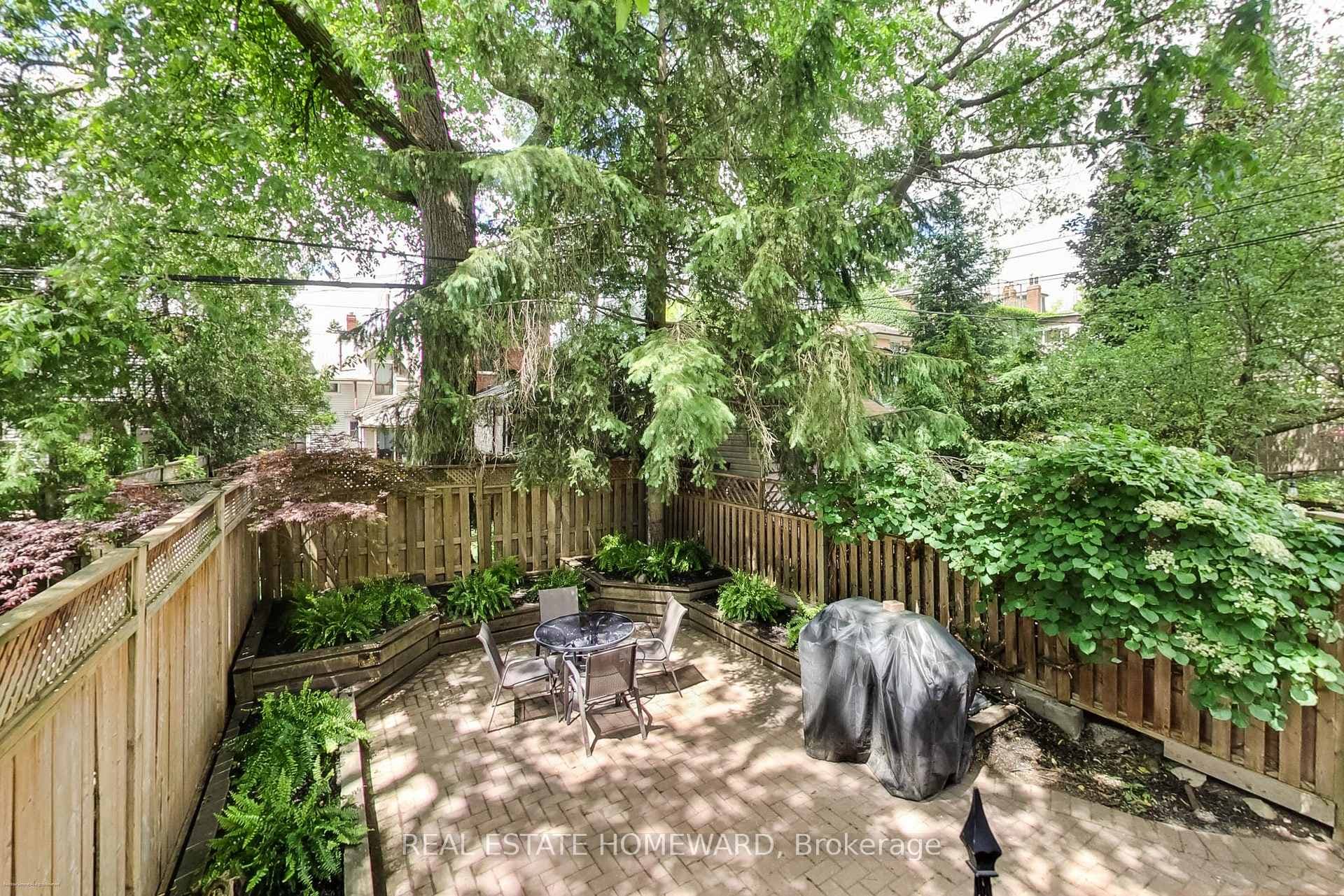 138 Lee Avenue photo 18