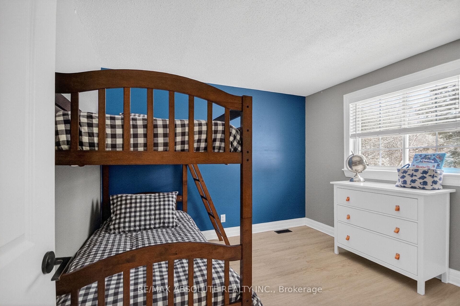 6560 Michelangelo Court photo 40
