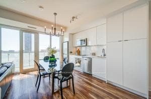 60 Princess Street Unit 1419 photo 11