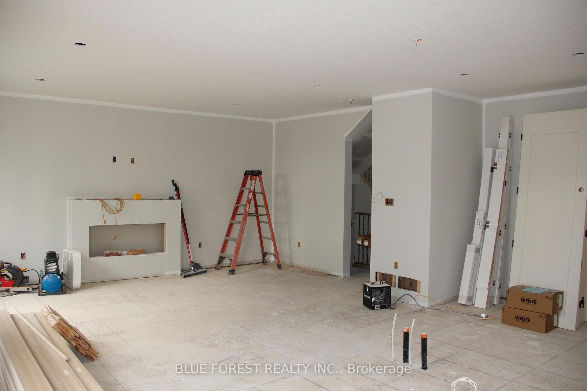 288 Ashford Street photo 9