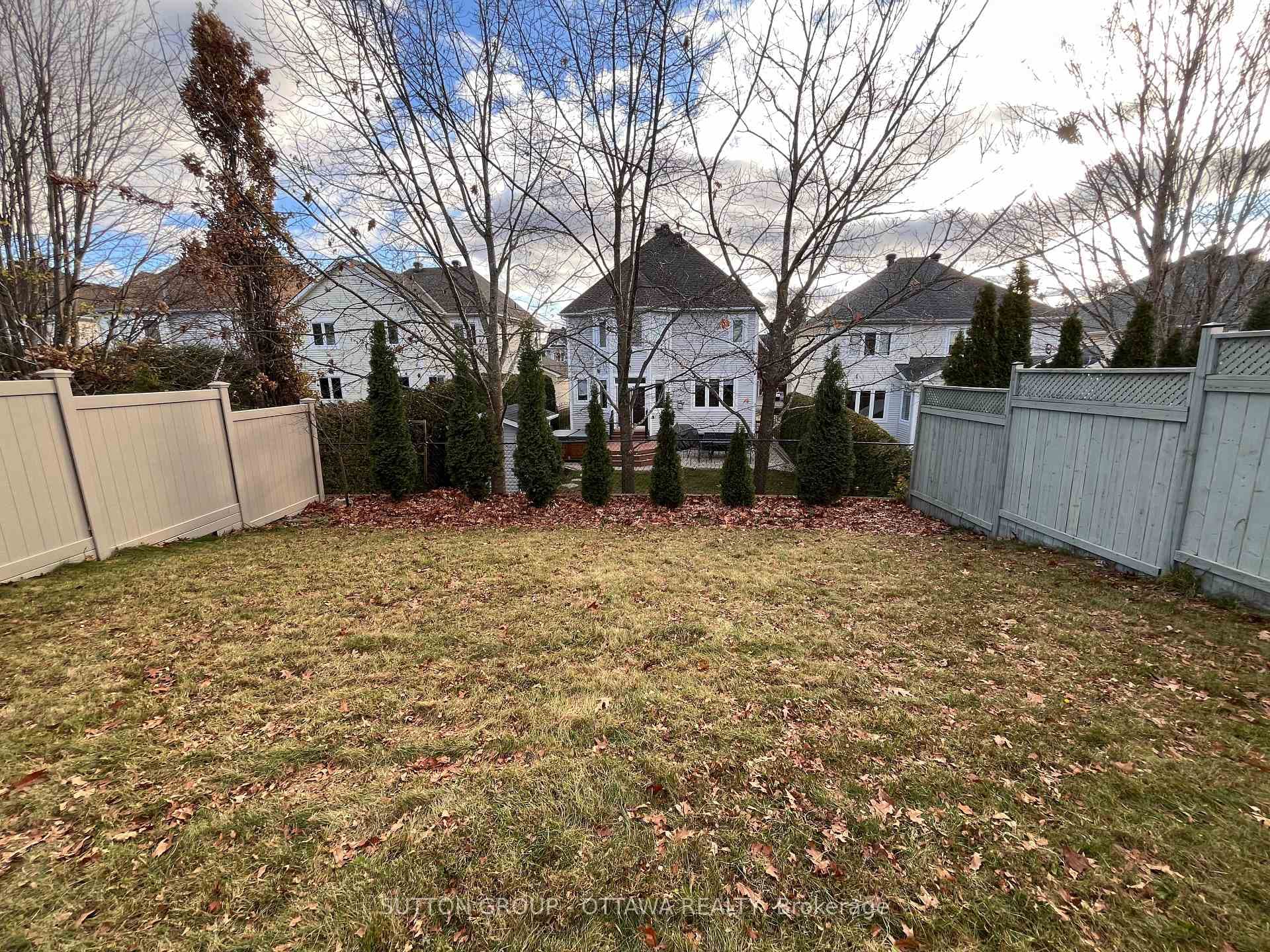 170 Insmill Crescent photo 31