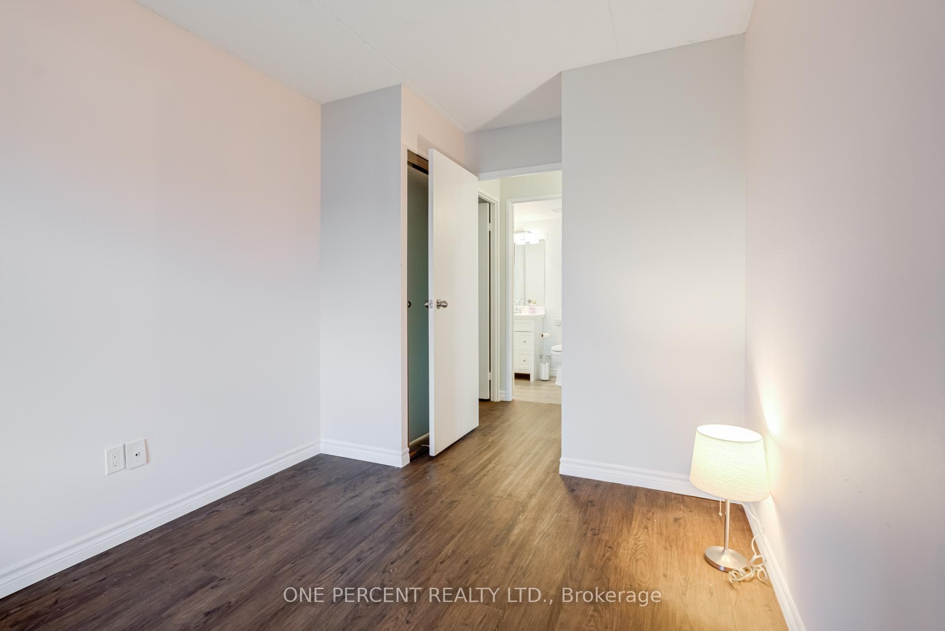 15390 Yonge Street Unit 406 photo 31