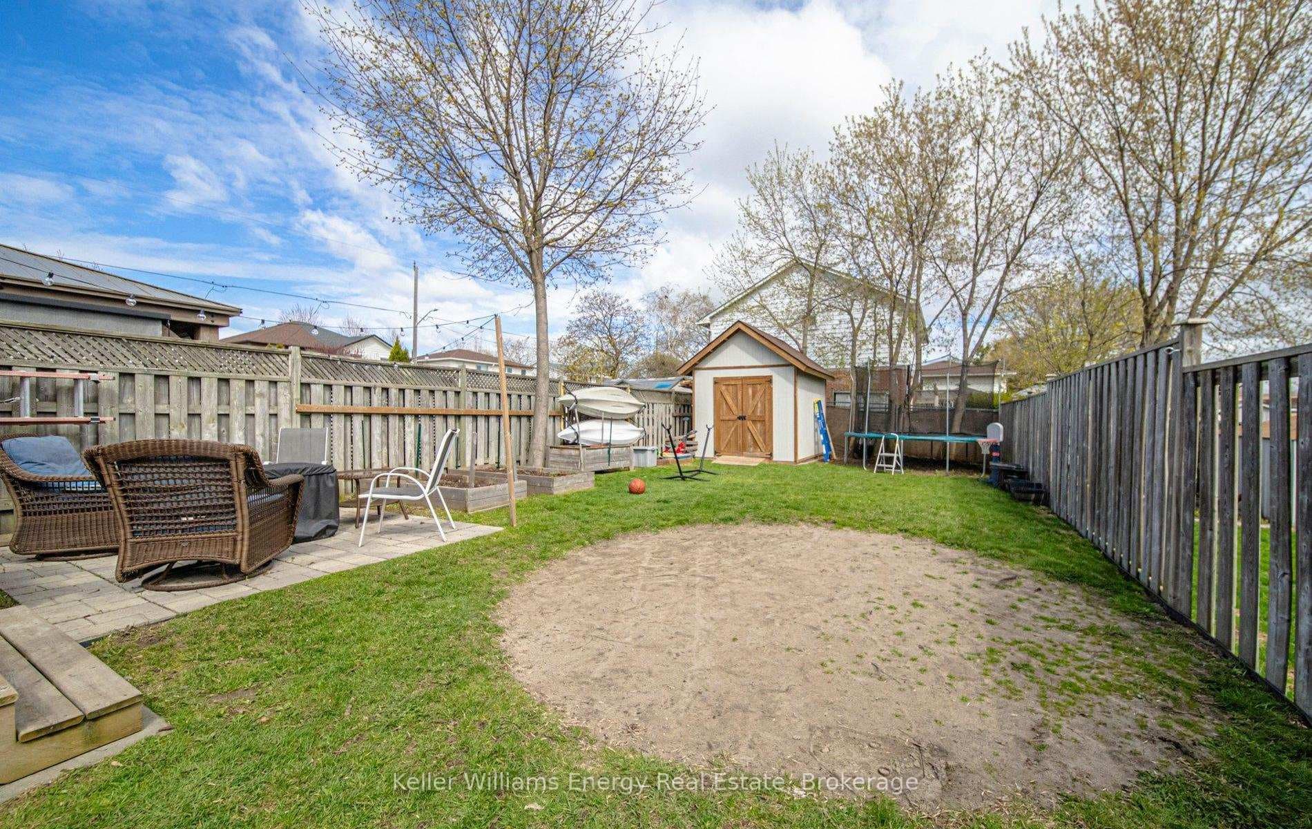 153 Barkley Crescent photo 28