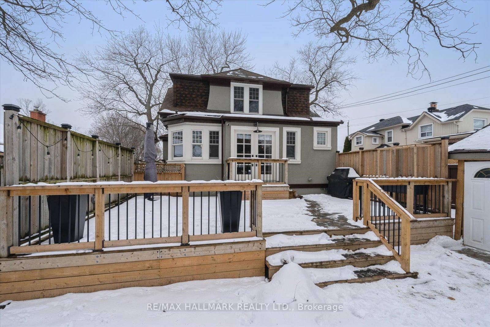 63 Thatcher Avenue photo 37