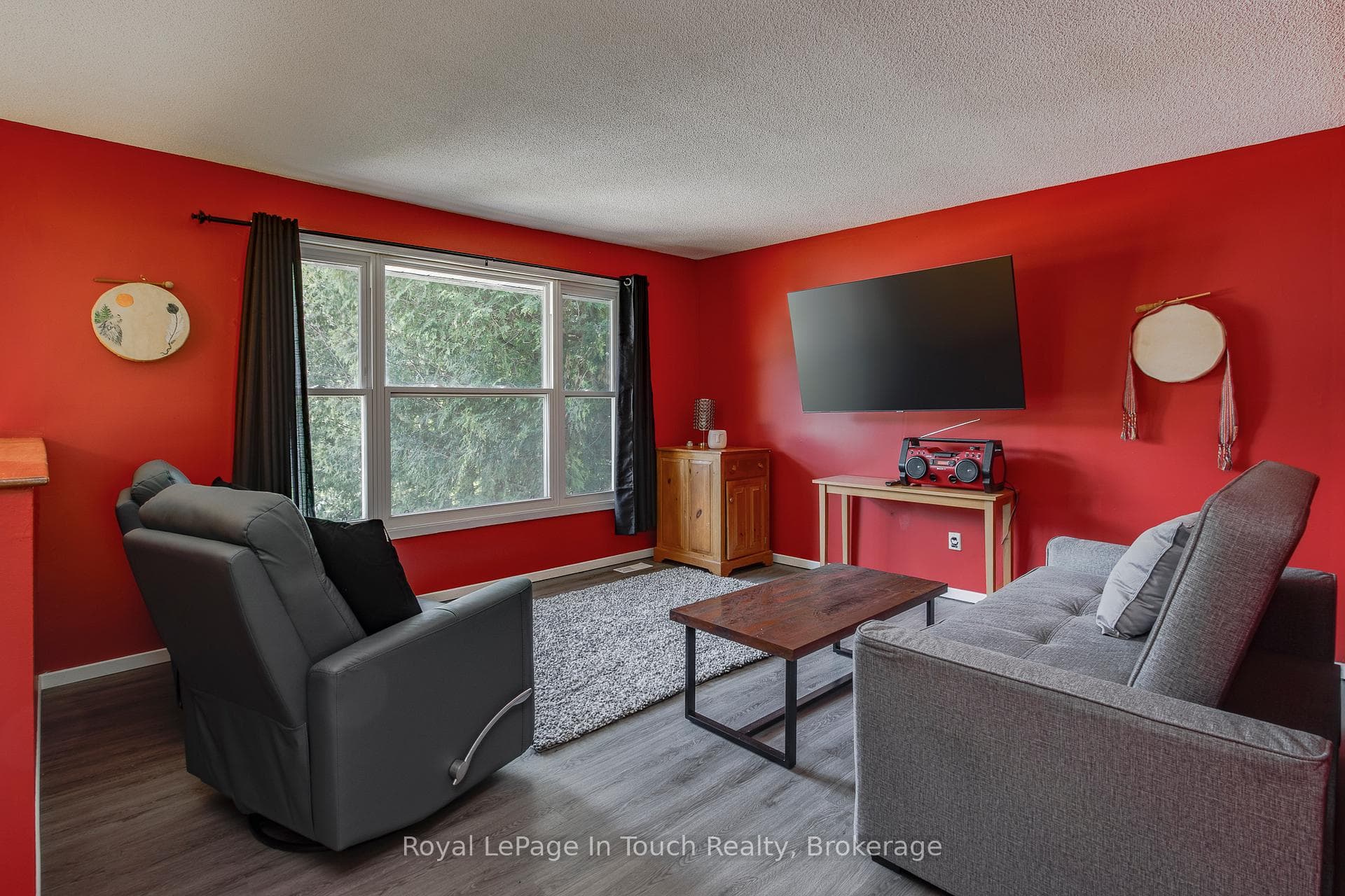 817 Birchwood Drive photo 3