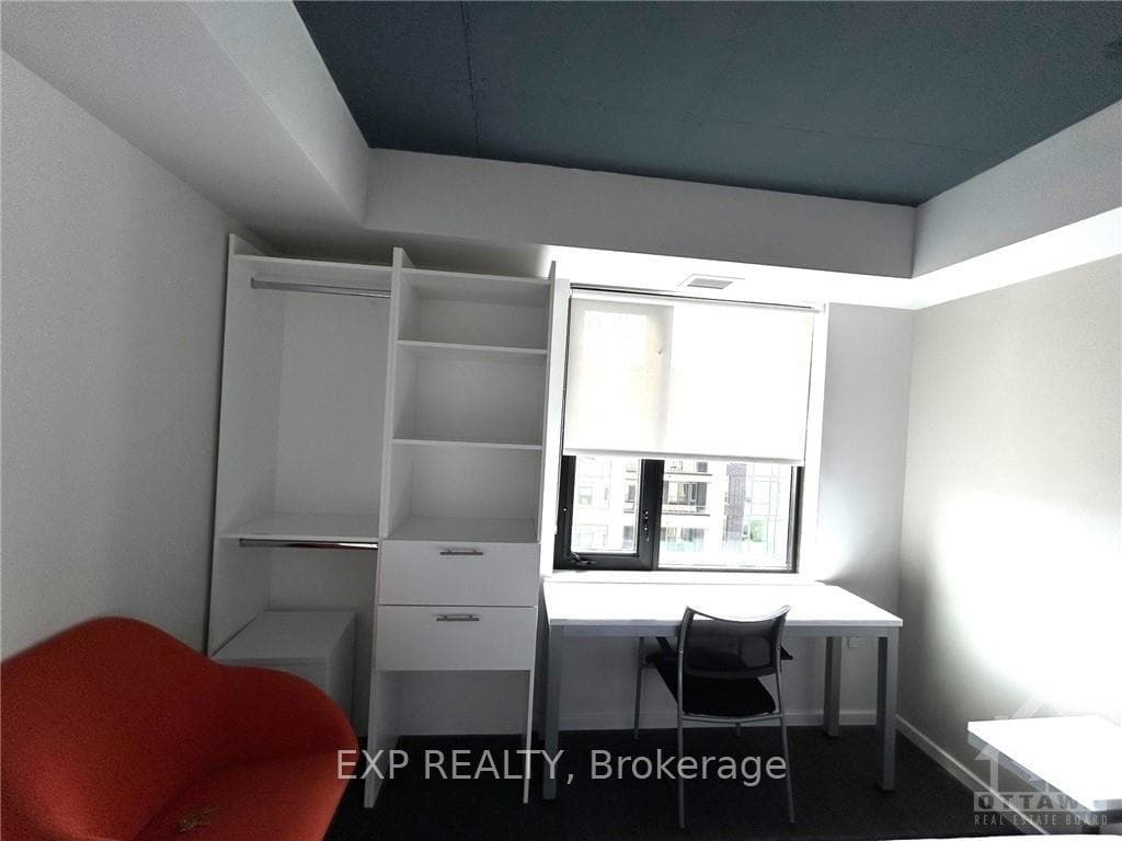 105 CHAMPAGNE Avenue Unit 1817 photo 14