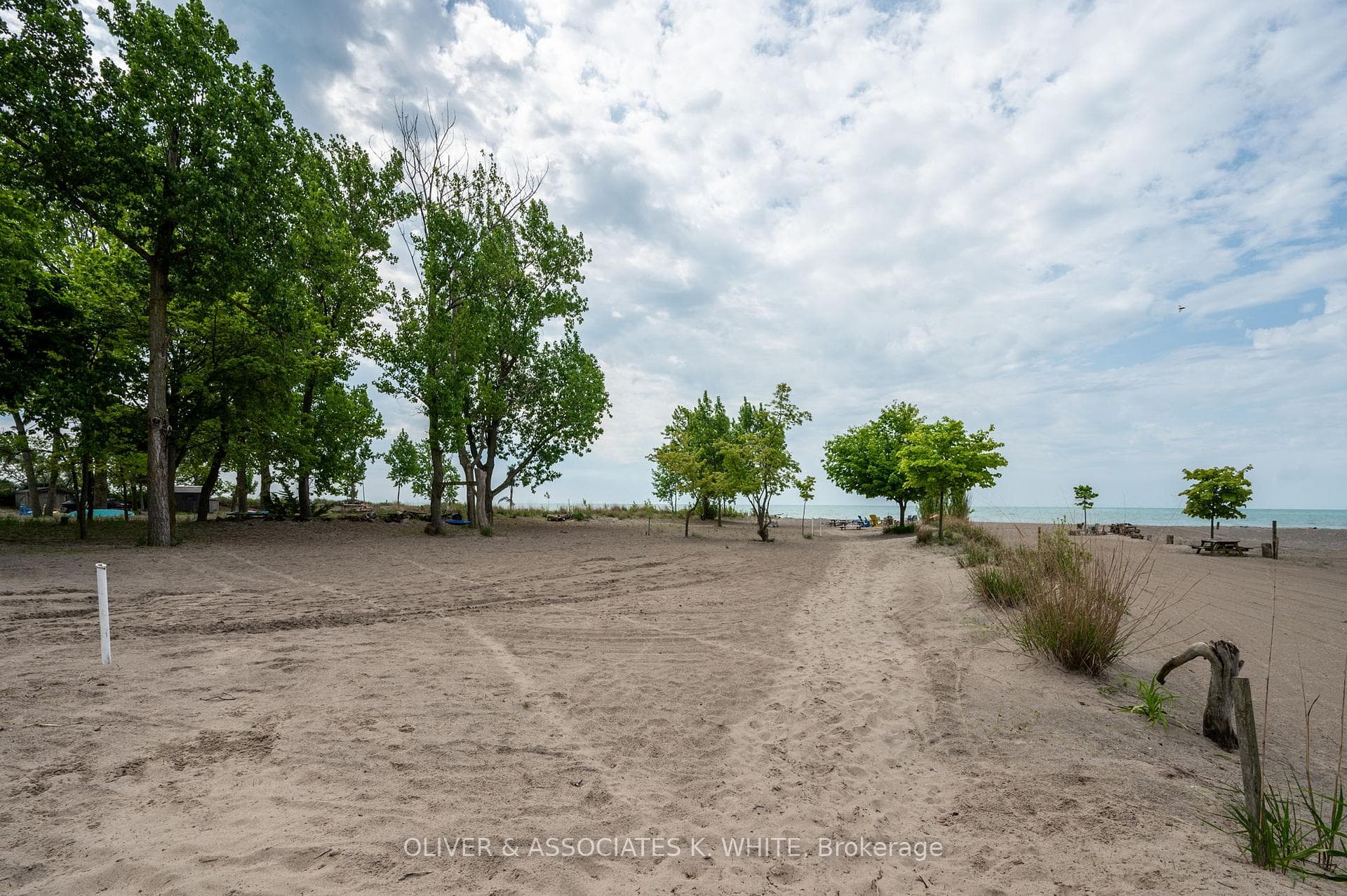 402 Edith Cavell Boulevard photo 31