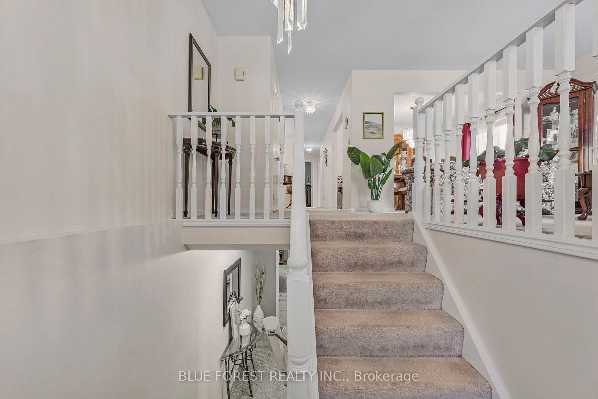 930 Railton Avenue photo 2