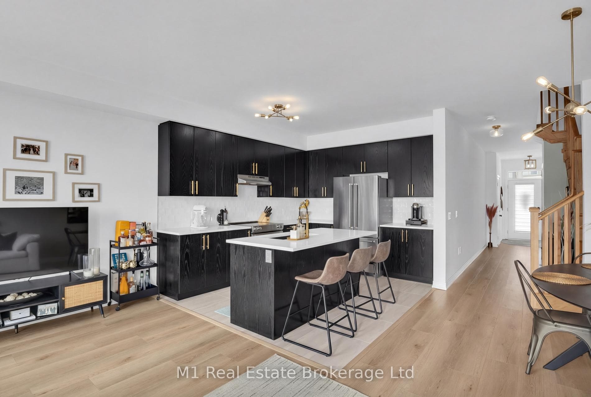 106 Edminston Drive photo 13