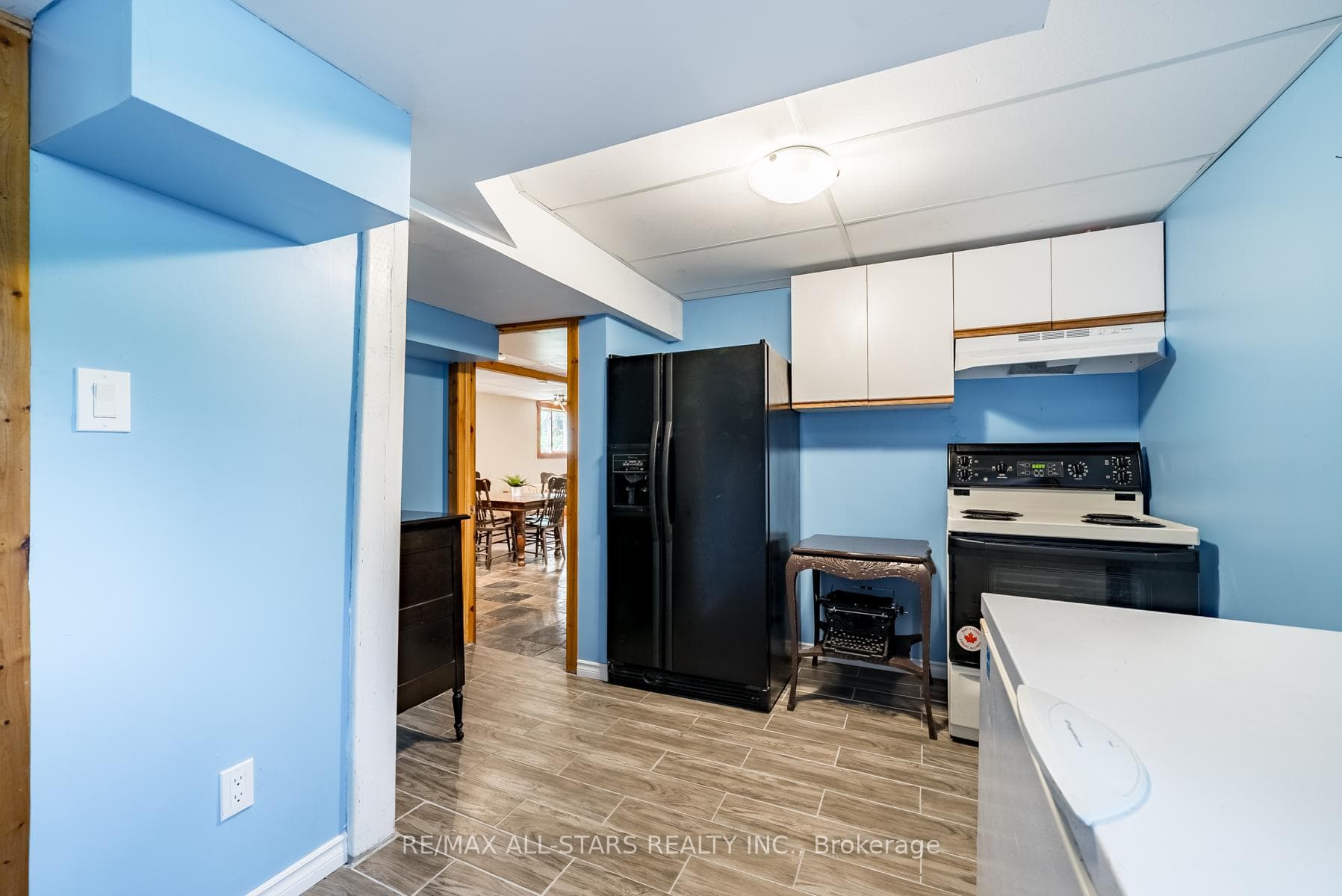 97 Oakdene Crescent photo 35