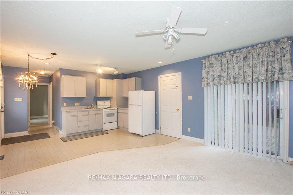 34 Leaside Drive Unit SIDE photo 4