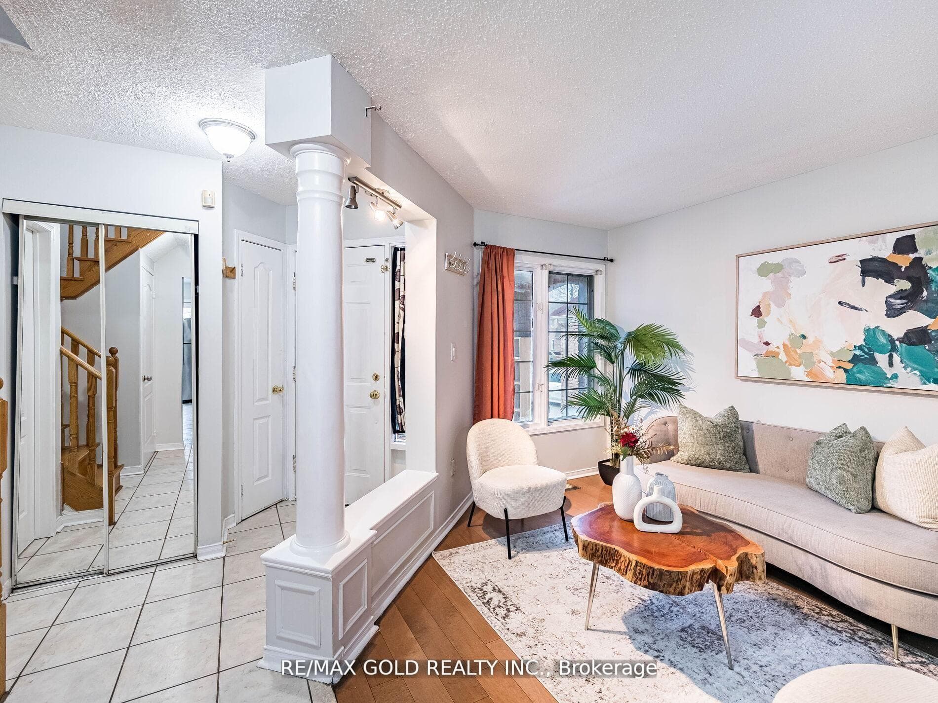 33 Fiddleneck Crescent photo 4