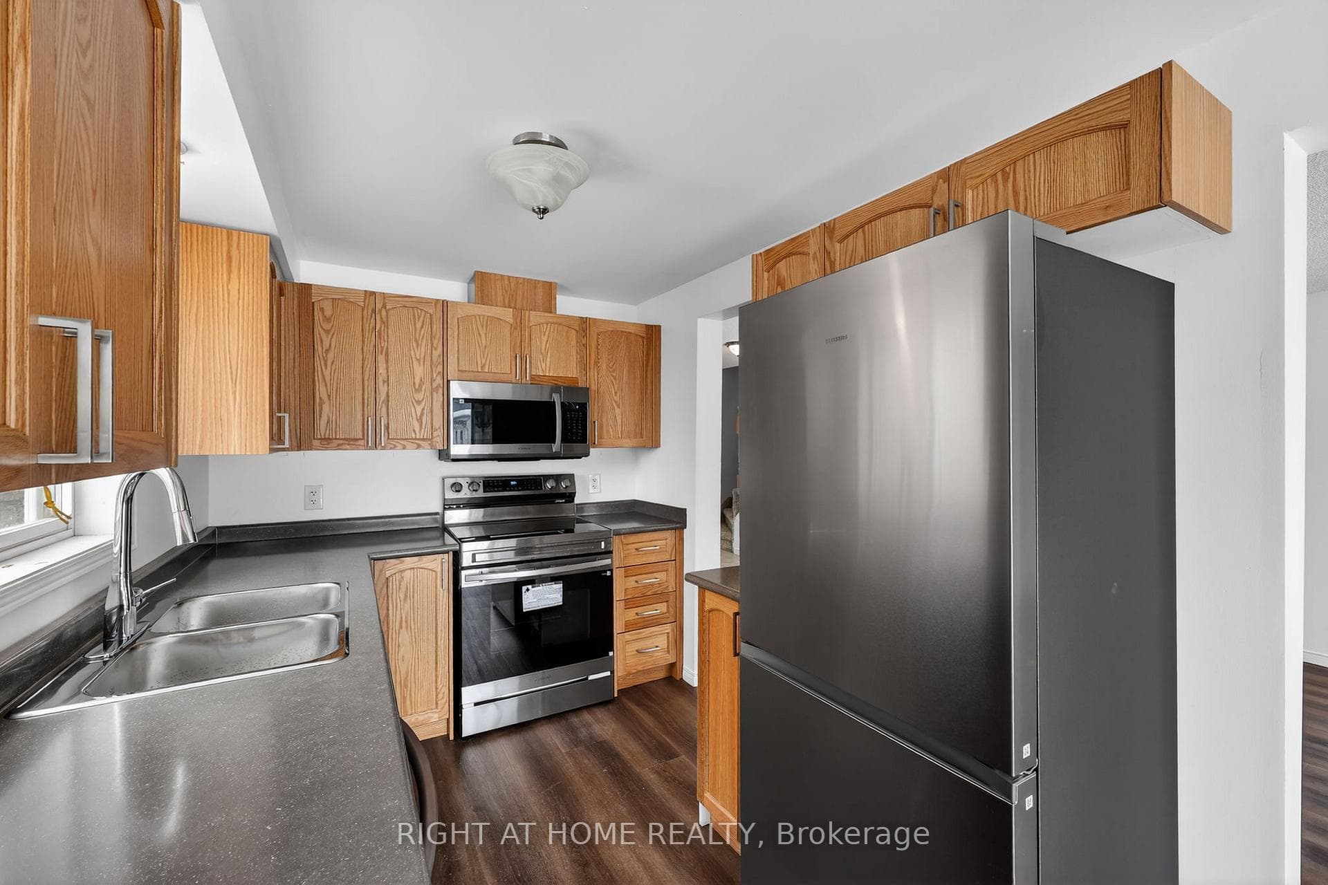 27 Booth Lane photo 18
