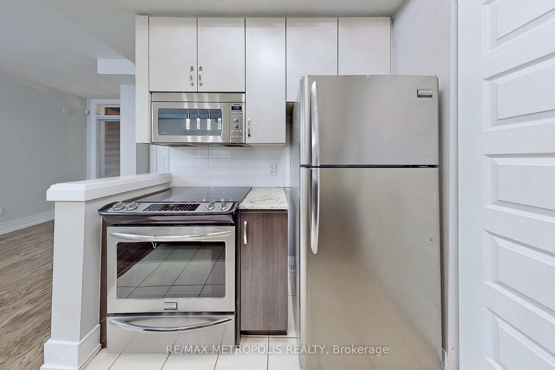 8171 Kipling Avenue Unit 1 photo 21