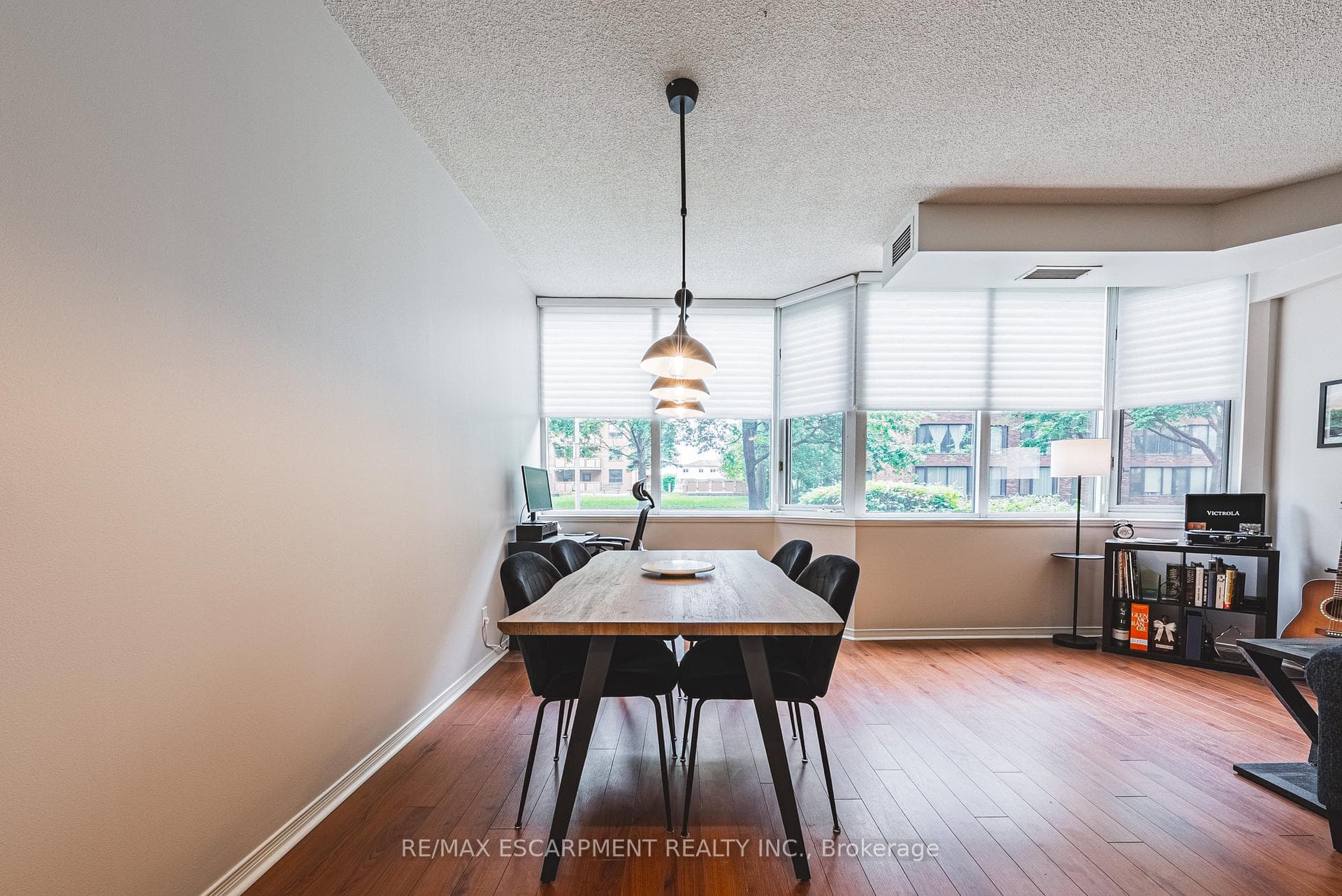 180 Limeridge Road Unit 103 photo 7
