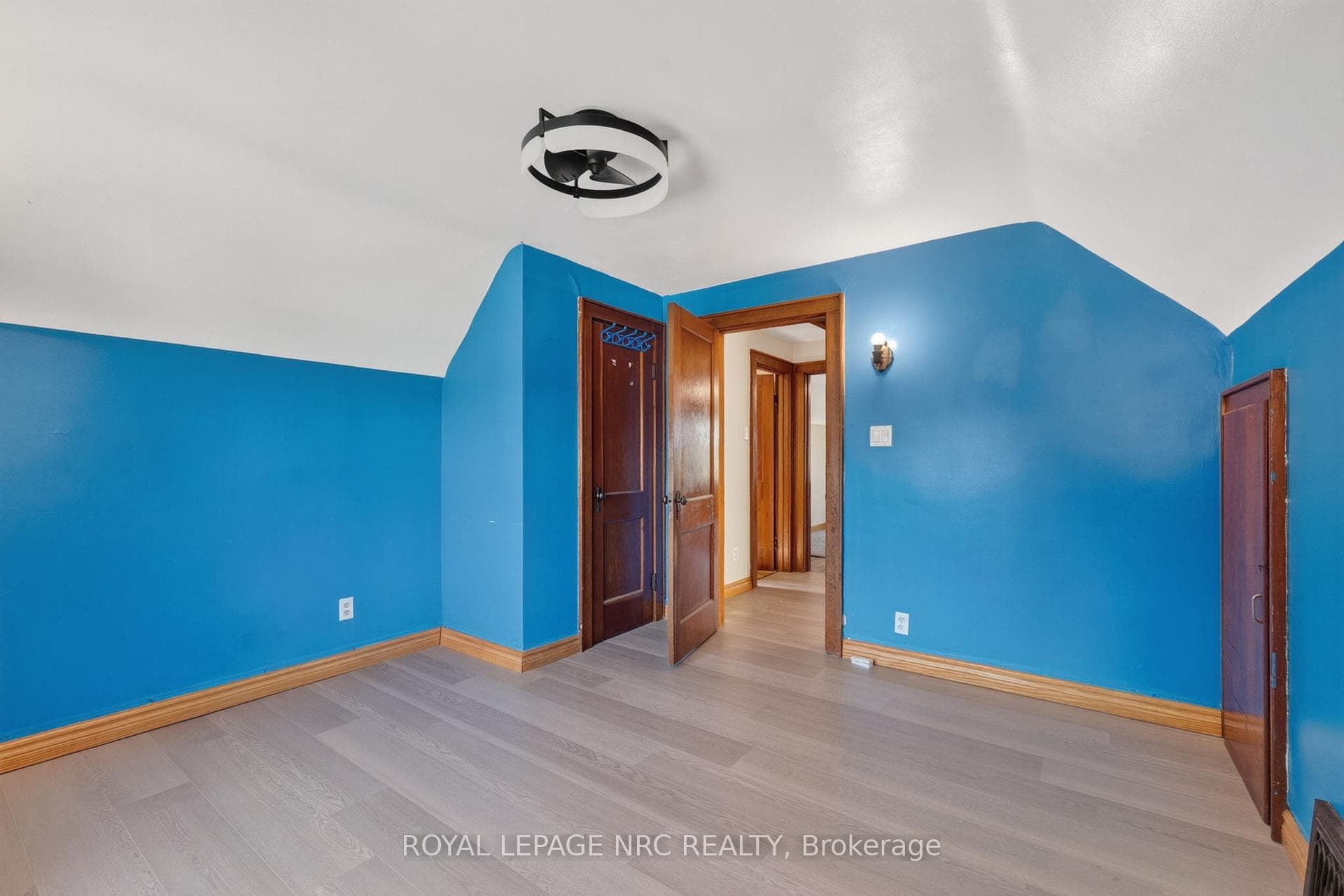 239 Phipps Street photo 23