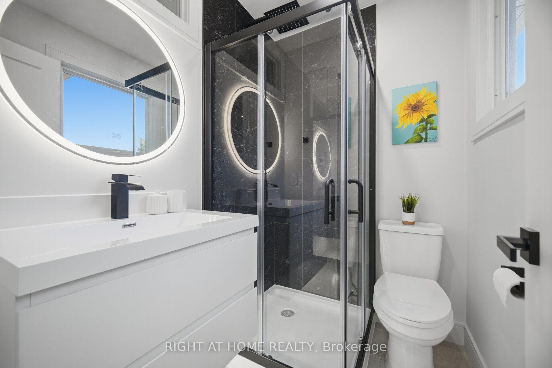 4 Simmons Crescent photo 29
