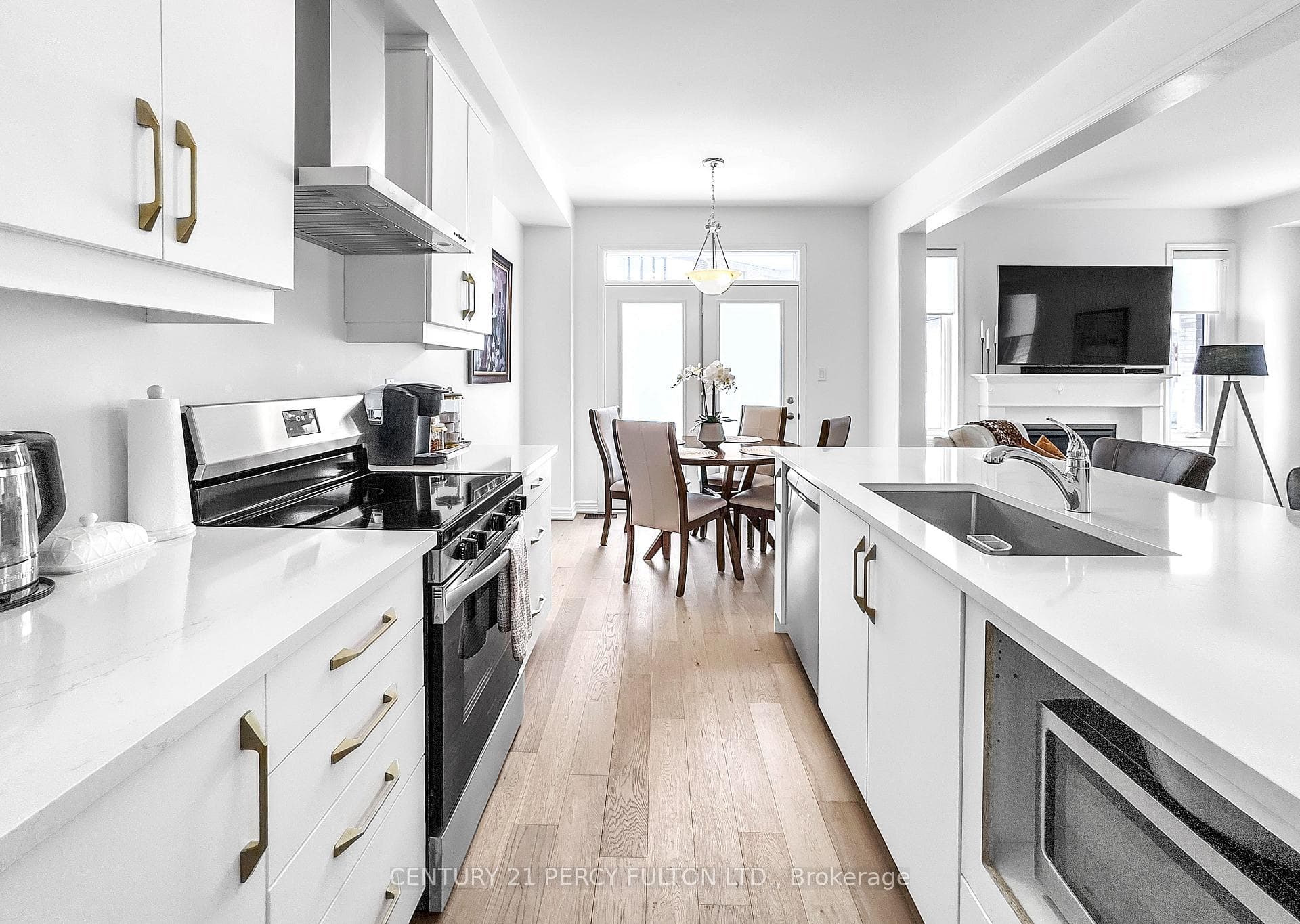 1453 Mockingbird Square photo 14