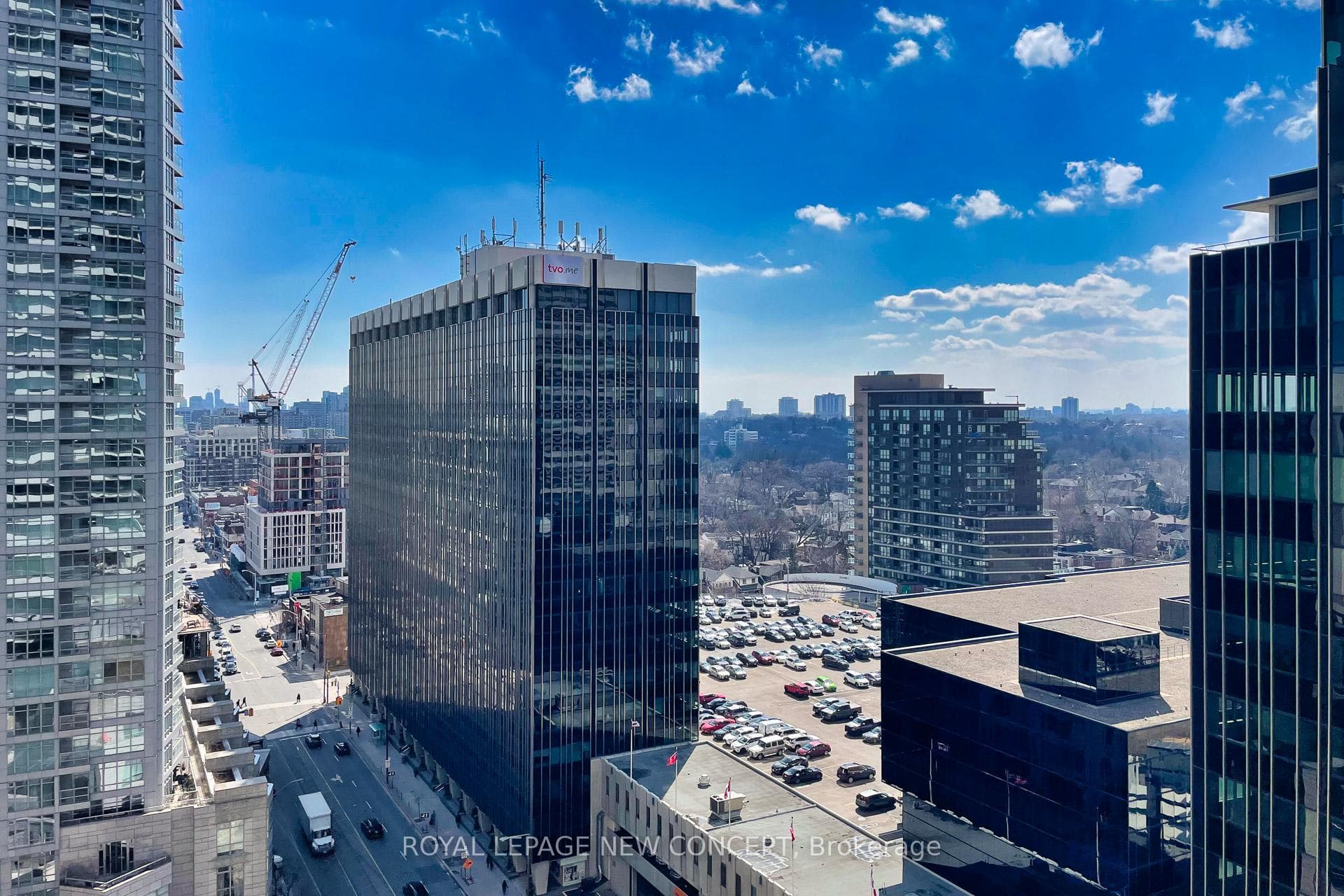 2221 Yonge Street Unit 1408 photo 23
