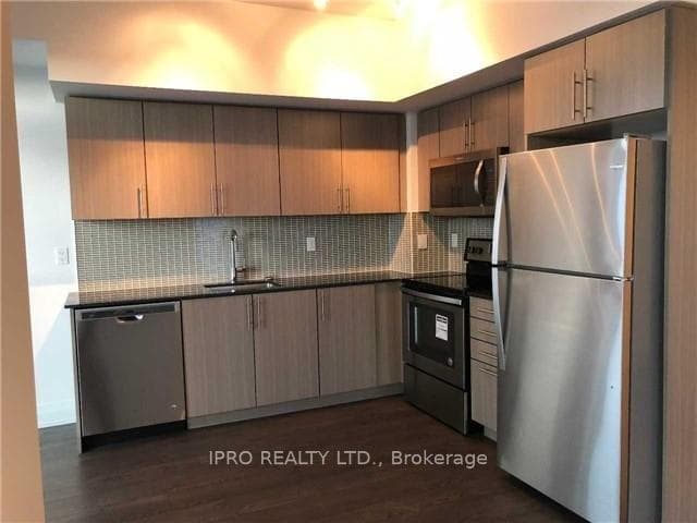 55 Speers Road Unit 812 photo 3