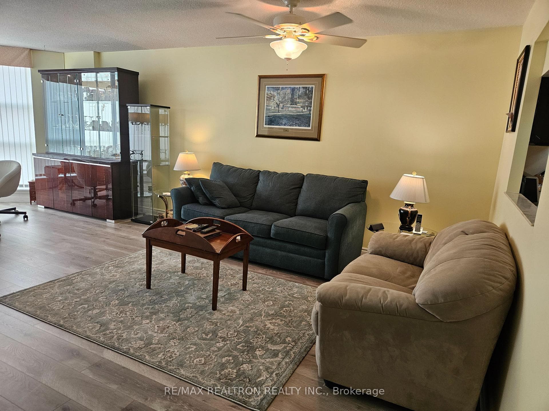 20 Dean Park Road Unit 817 photo 13