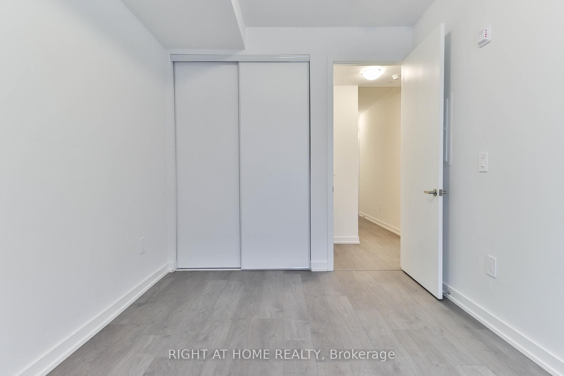1682 Victoria Park Avenue Unit B222 photo 17