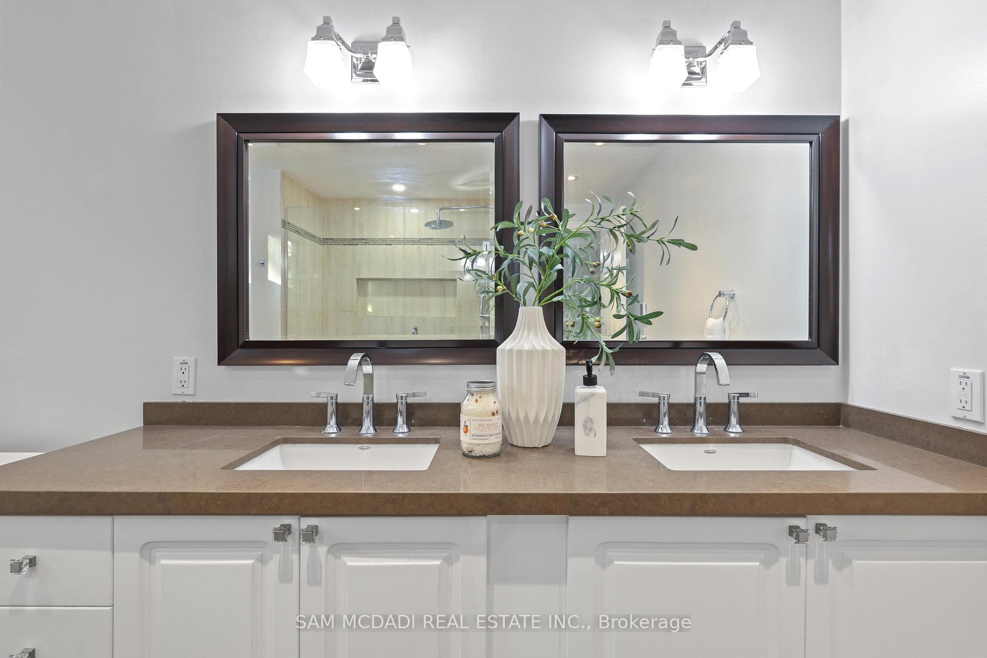 38 Kenninghall Boulevard photo 26