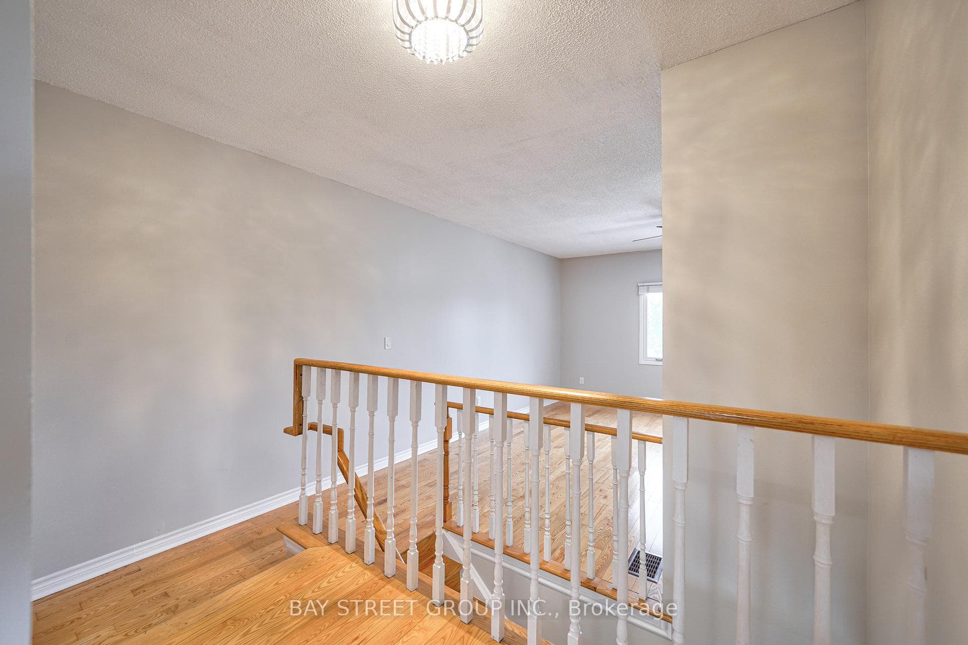 596 CONSTELLATION Drive photo 22