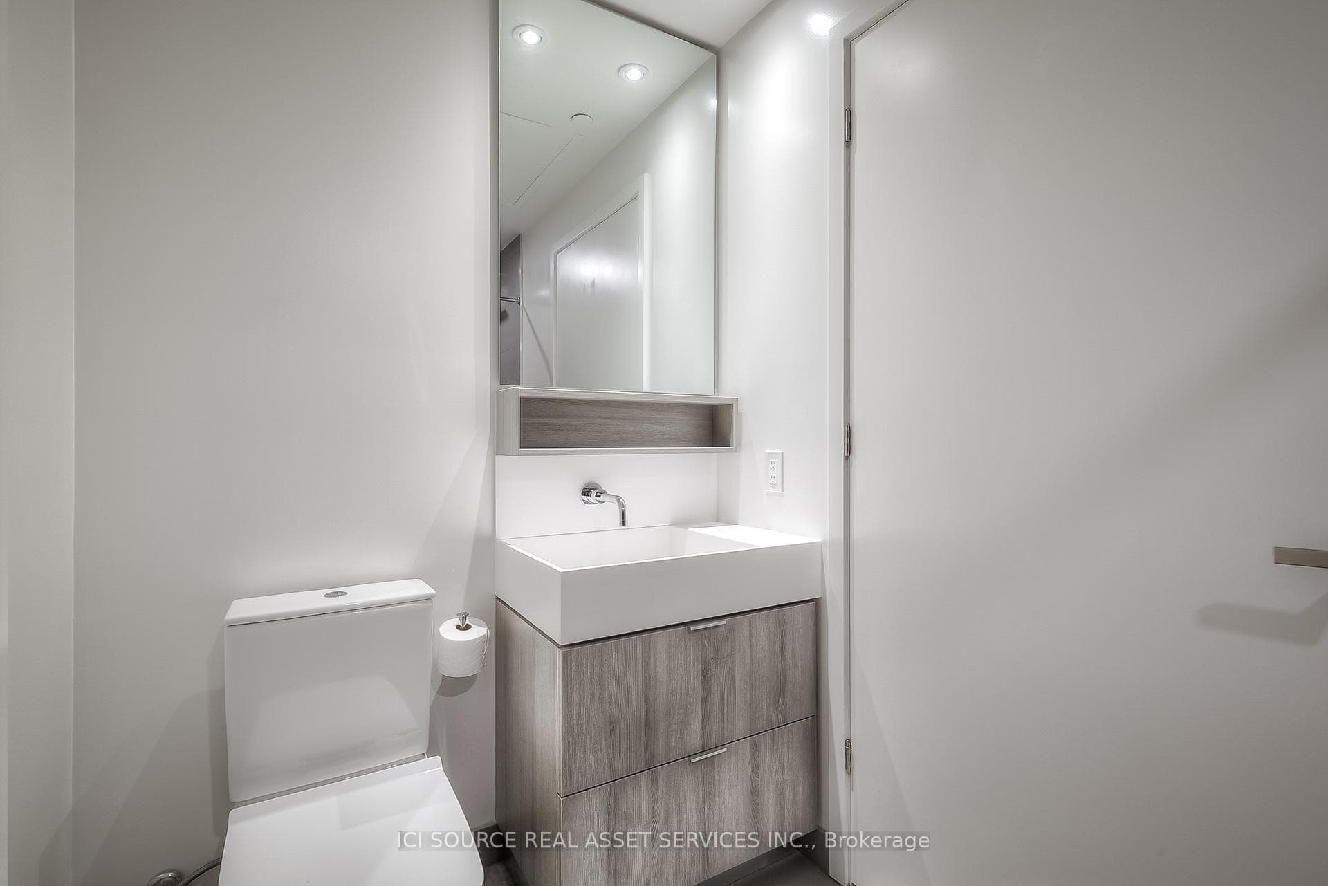 8 Hillsdale Avenue Unit 1242 photo 5