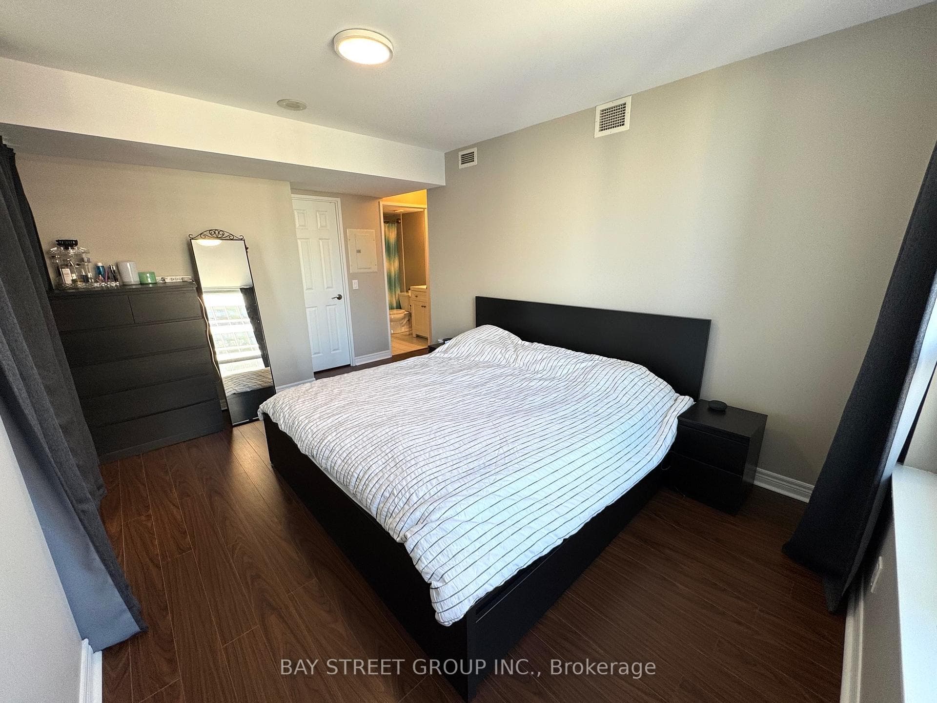 18 Parkview Avenue Unit 1203 photo 8