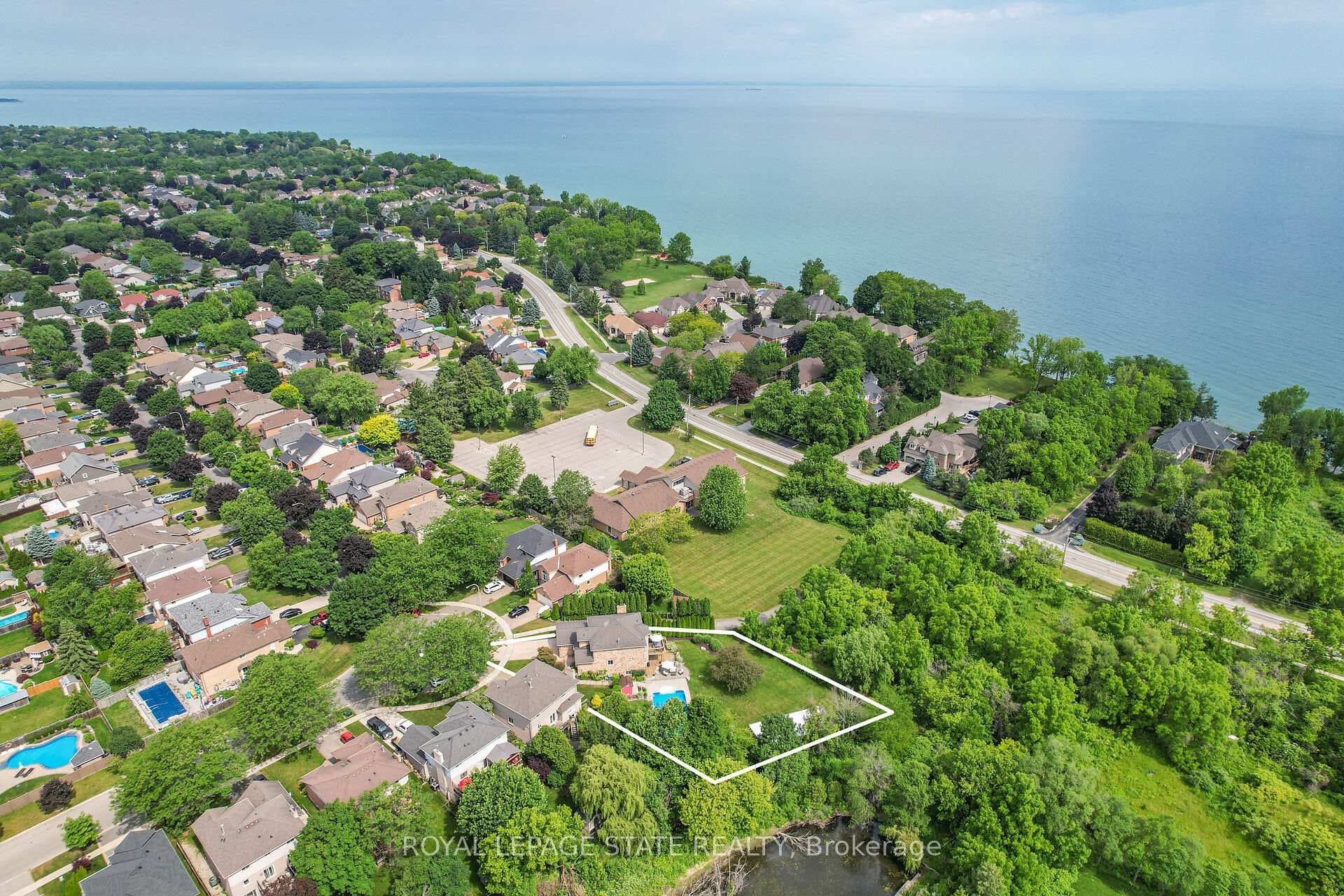 Walking distance to Nelles Beach Park