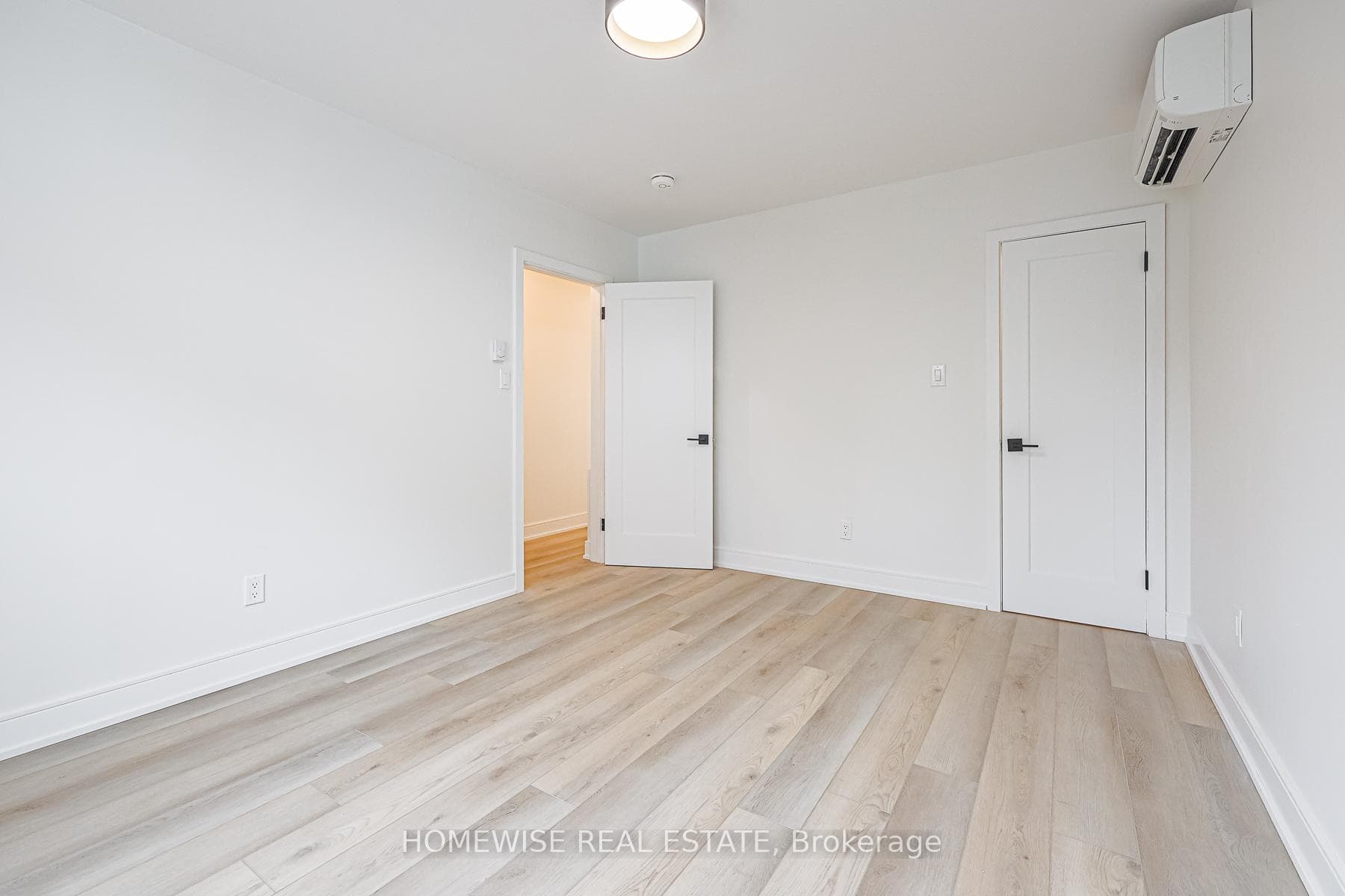 383 Spadina Road Unit 2 photo 11