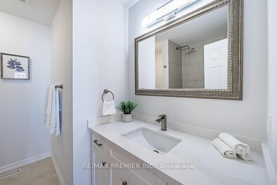 14 Opera Place photo 21