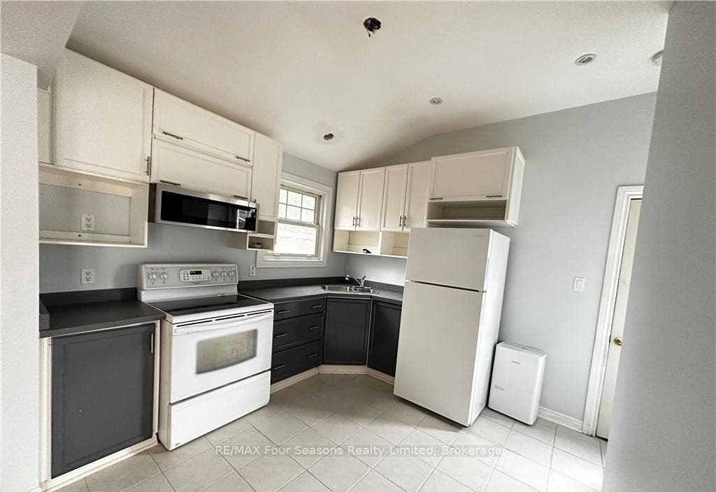 29 BELLHOLME Lane photo 10