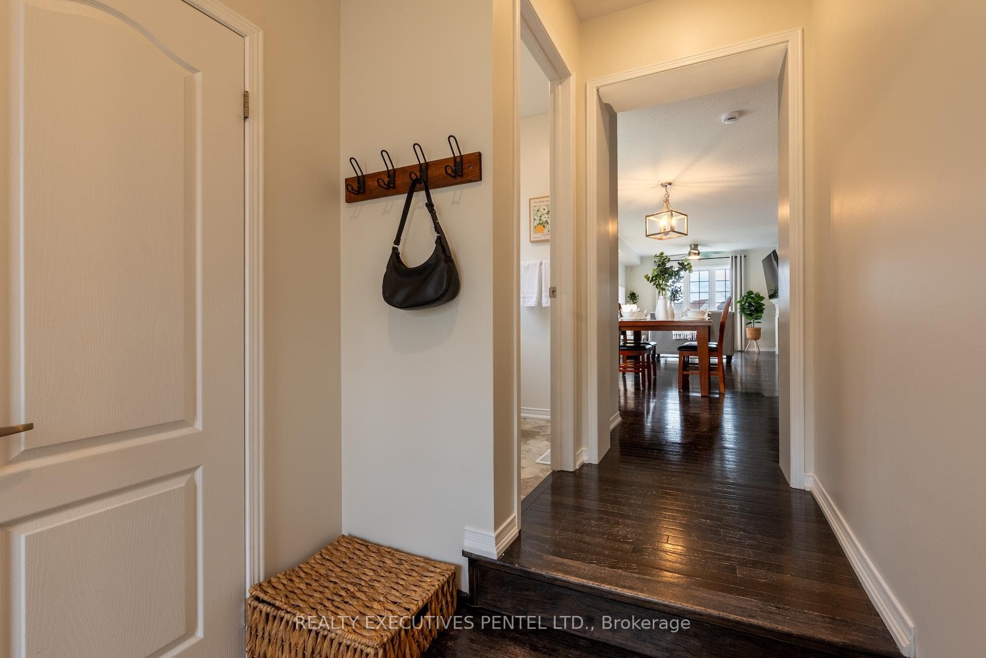 89 Lander Crescent photo 4