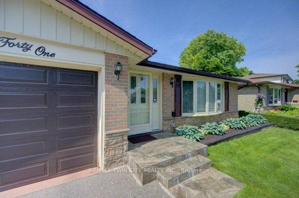 141 Hazelglen Drive photo 4