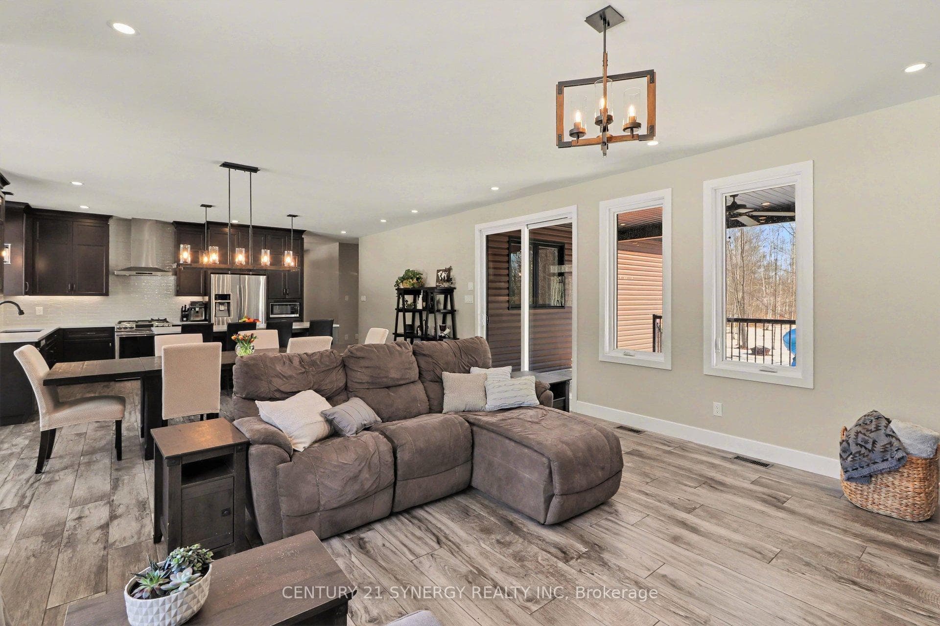 1261 Drouin Road photo 19