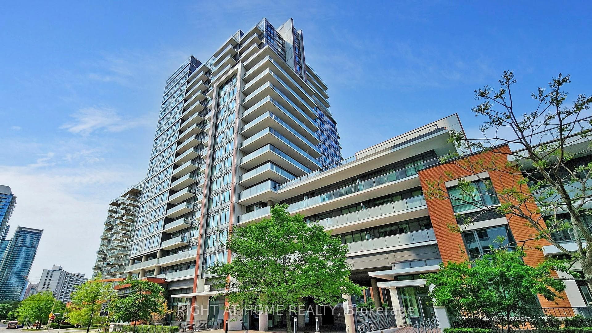 68 Canterbury Place Unit 902 photo 1