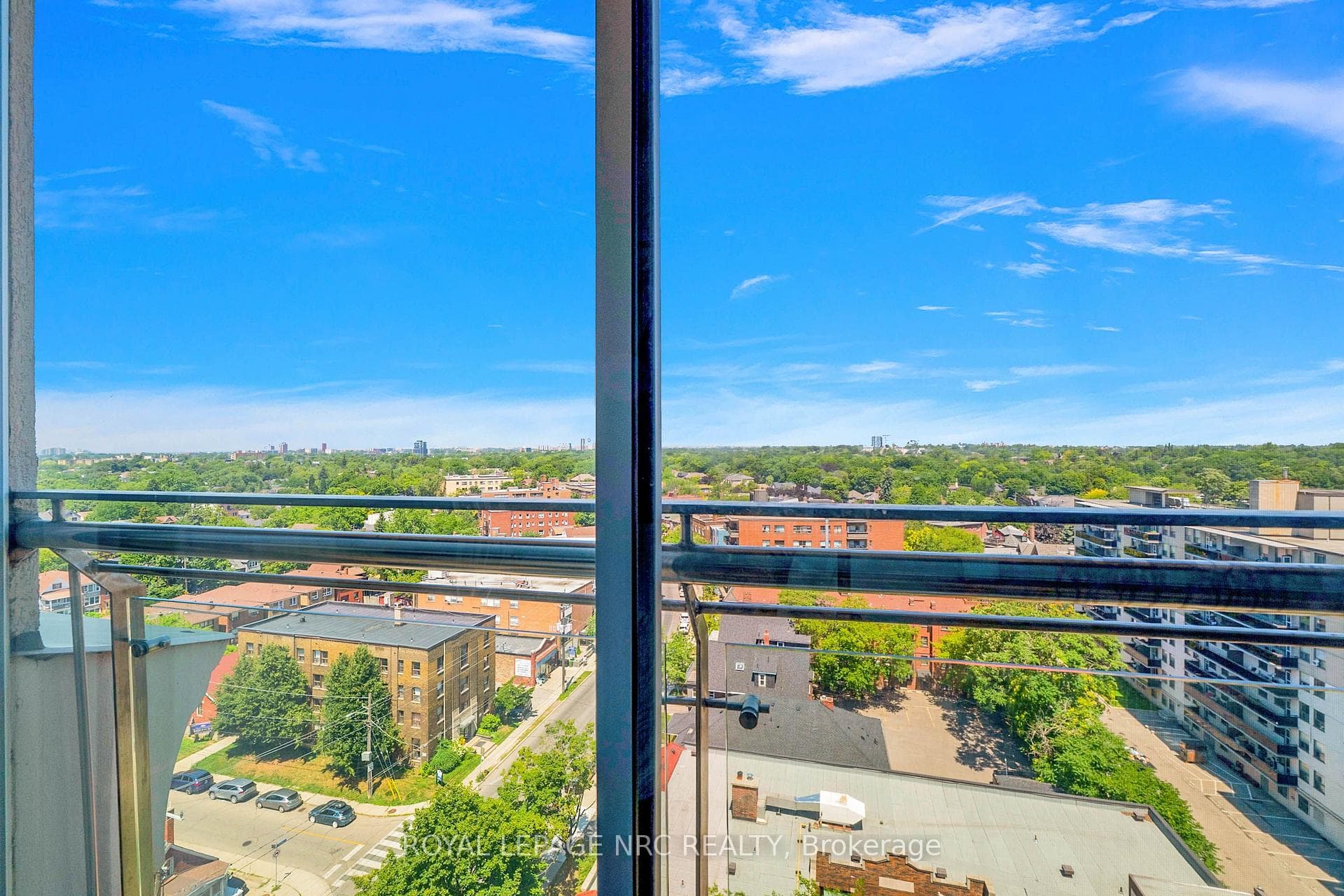 15 Maplewood Avenue Unit PH 6 photo 24